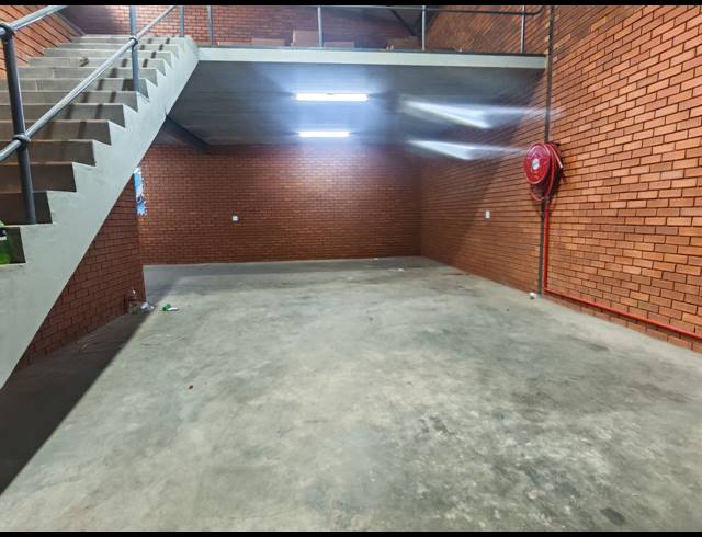243M² WAREHOUSE TO LET IN ORMONDE